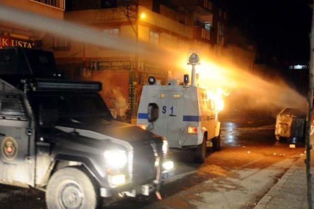 Gaziantep’Te Izinsiz Gösteriye Basınçlı Su Ve Biber Gazlı Müdahale
