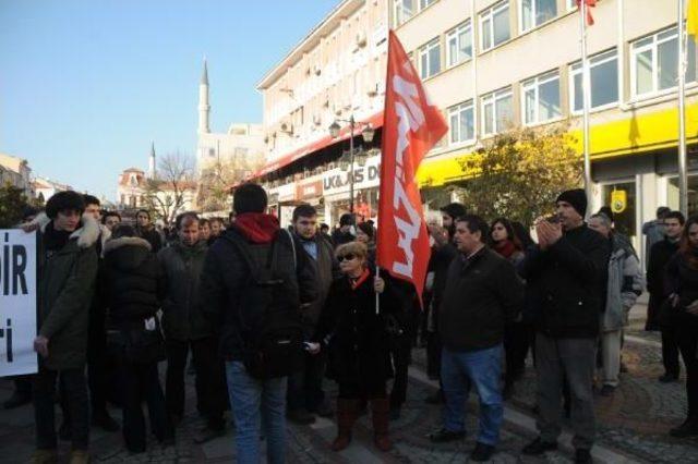 Cumhurbaşkanı Erdoğan’A Hakaretten Gözaltına Alındı