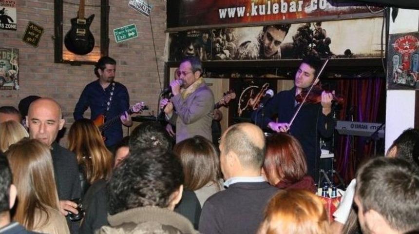 Bodrum Sevgililer G&uuml;n&uuml;&rsquo;n&uuml; Feridun D&uuml;zağa&ccedil; İle Karşıladı