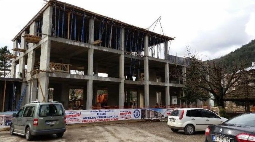 Ulus&rsquo;ta Myo Y&uuml;kseliyor