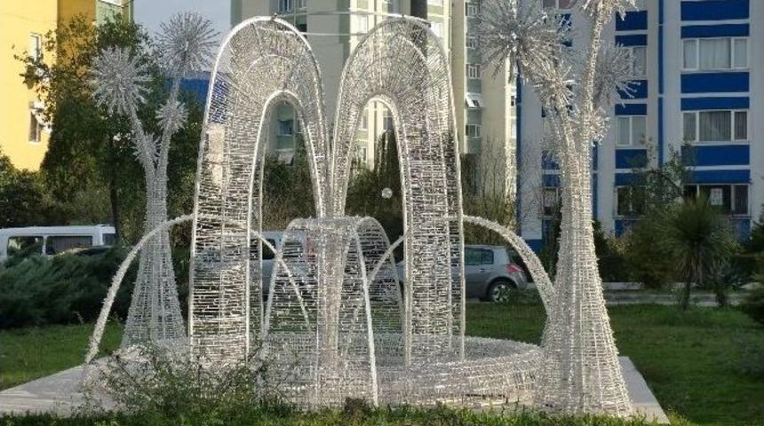 Dekoratif Aydınlatmalar Elden Ge&ccedil;iriliyor