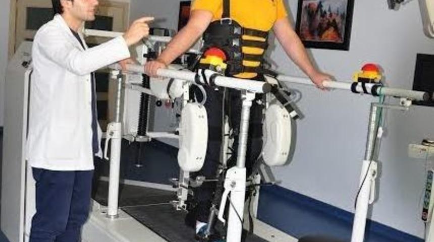 Robot Yardımlı Y&uuml;r&uuml;me Tedavisi Hastalara Umut Oluyor
