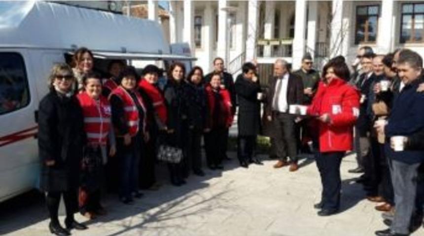 Urla Kızılay&rsquo;dan Y&uuml;rek Isıtan Etkinlik