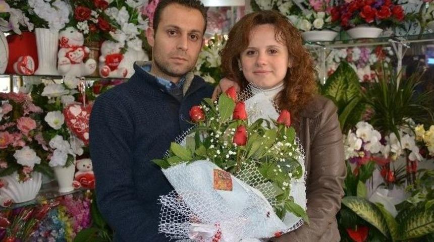 &Ccedil;i&ccedil;ek&ccedil;ilere Bir G&uuml;nl&uuml;k Bayram