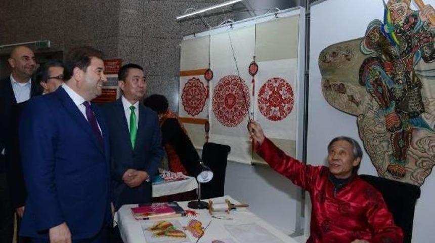 &Ccedil;inliler &ldquo;Yeni Yıl&rdquo;A Maltepe&rsquo;De Girdi