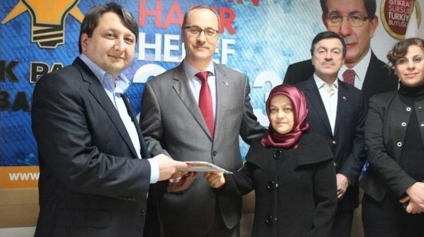 Emin &Ouml;zkan, Adaylık Başvurusunu Yaptı