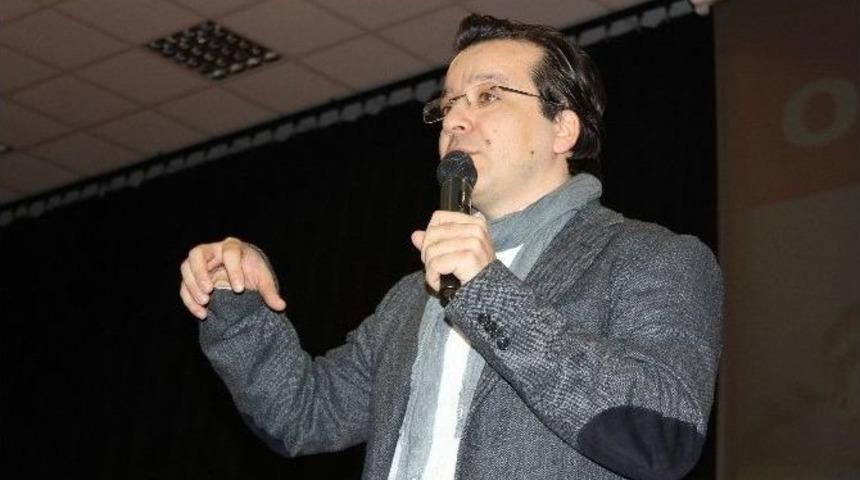 Bah&ccedil;eşehir Kolejinde "oyunla Eğitim" Konulu Seminer