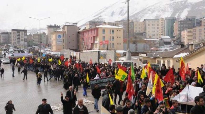 Hakkari'de, &Ouml;calan Y&uuml;r&uuml;y&uuml;ş&uuml;