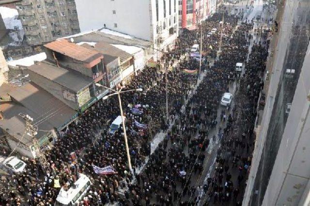 Hakkari'de Öcalan Yürüyüşü(2)