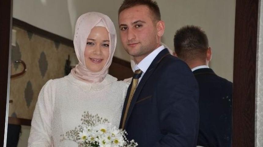 Unutulmayacak G&uuml;nde Mutluluğa &rsquo;evet&rsquo; Dediler