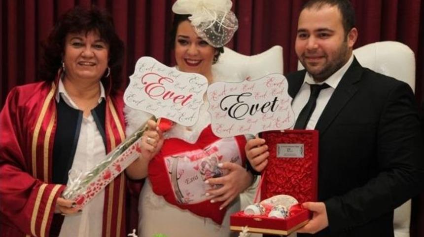 G&uuml;ng&ouml;ren Belediyesi&rsquo;nden &Ccedil;iftlere 14 Şubat S&uuml;rprizi