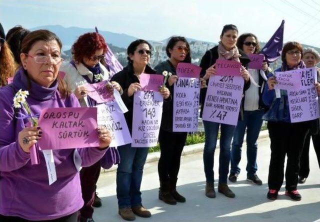 Bodrum'da Kadın Cinayetleri Protesto Edildi