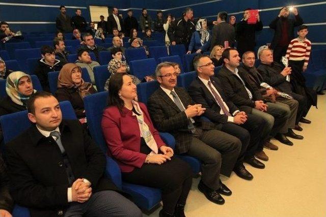 Başkan Köşker’den Sevgililer Günü Çiçeği