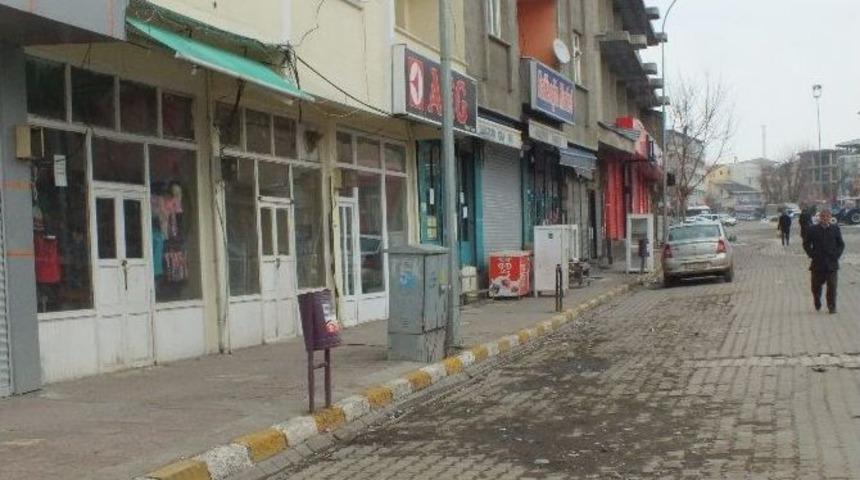 Malazgirt&rsquo;te Kepenkler A&ccedil;ılmadı