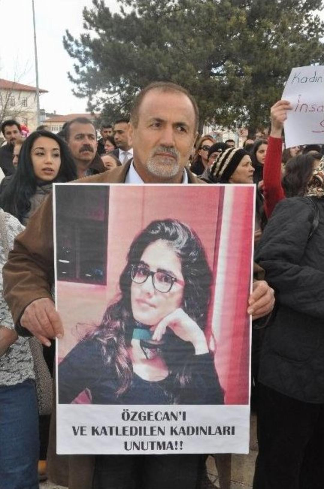 Sivas&rsquo;ta Kadınlar &lsquo;&ouml;zgecan&rsquo; İ&ccedil;in Y&uuml;r&uuml;d&uuml;