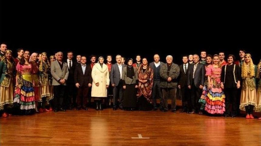 Meram&rsquo;da Devlet Halk Dansları Topluluğu&rsquo;ndan G&ouml;steri