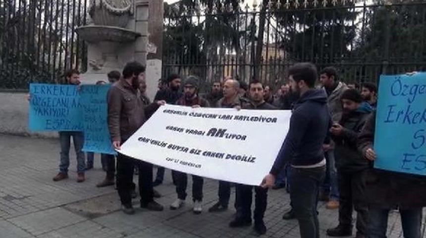 Galatasaray Meydanı'nda &Ouml;zgecan Aslan Protestosu