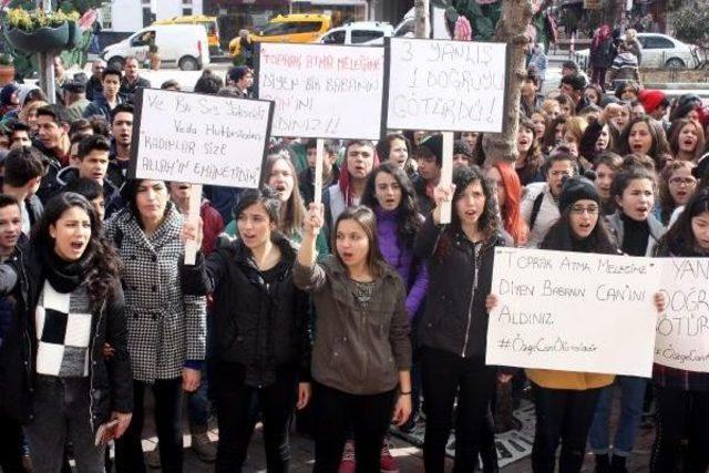 Isparta'da Öğrencilerden Özgecan Eylemi