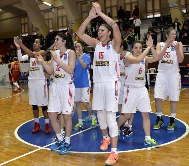 Adana Botaş-Galatasaray Odeabank: 55-51