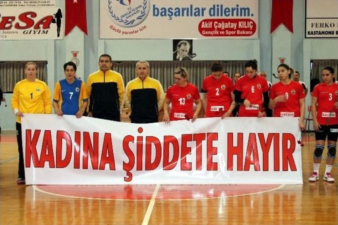 &Ouml;zgecan&rsquo;ın Hunharca &Ouml;ld&uuml;r&uuml;lmesine Tepkiler &Ccedil;ığ Gibi B&uuml;y&uuml;yor