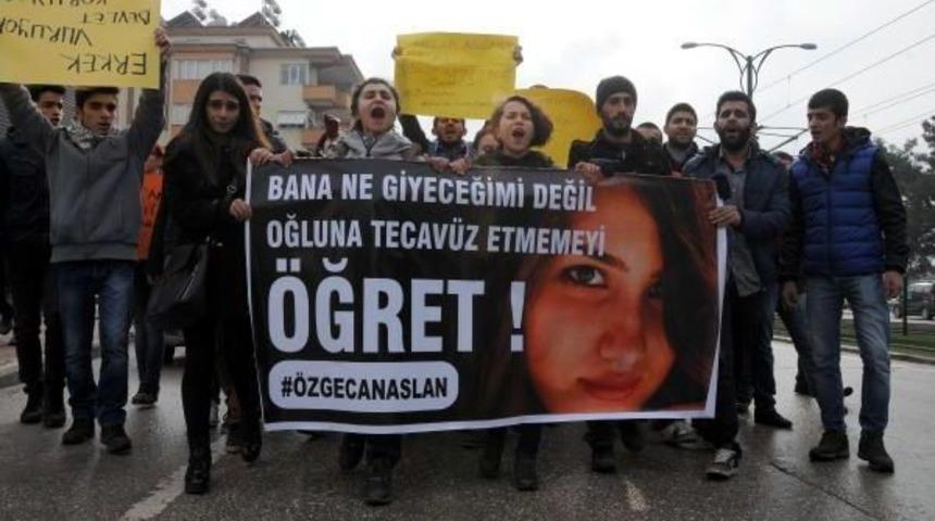 Gaziantep&rsquo;Te &Uuml;niversiteliler &Ouml;zgecan I&ccedil;in Y&uuml;r&uuml;d&uuml;