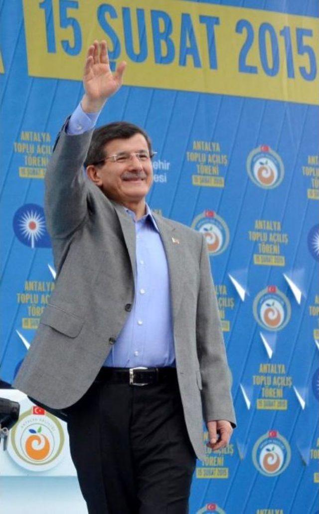 Davutoğlu, Özgecan Için Fatiha Okuttu, 'kadına Uzanan Eller Kırılsın' Dedi (3)