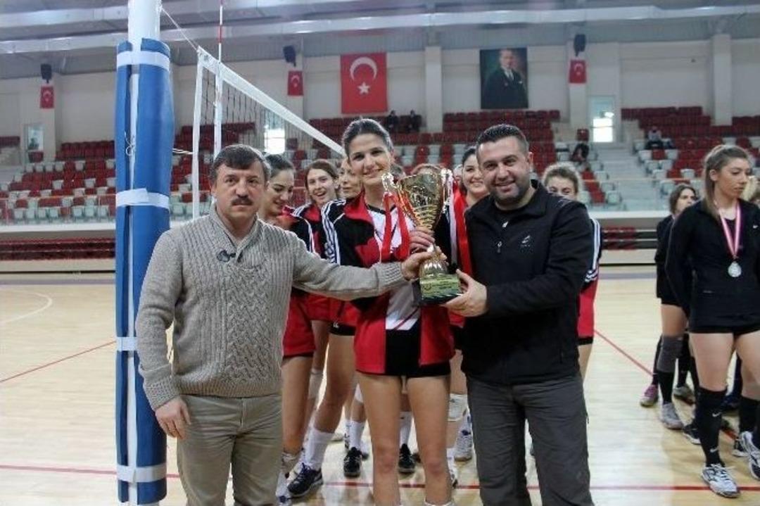 Derince Yenikent 3. Lige Y&uuml;kseldi