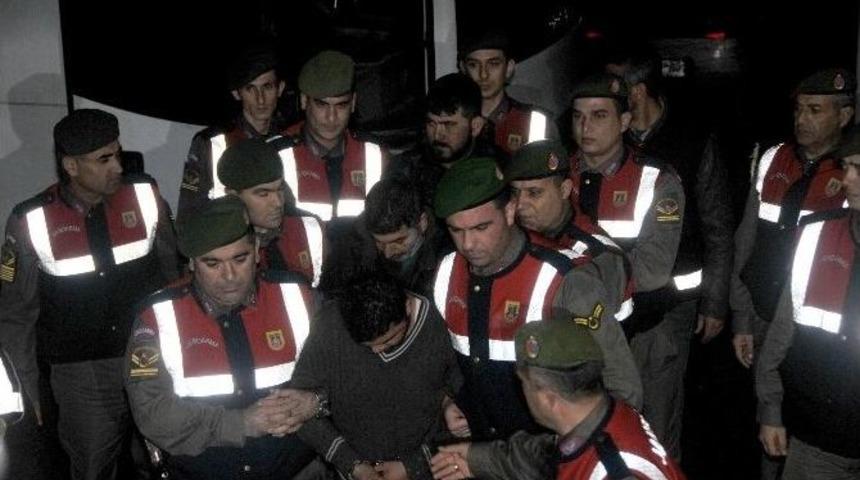 &Ouml;zgecan Cinayetinin Zanlıları Adliyeye Getirildi