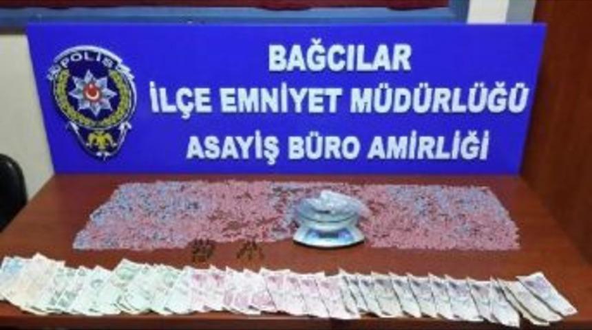 Bağcılarda Uyuşturucu Operasyonu..3 Bin 961 Adet Hap Elege&ccedil;irildi