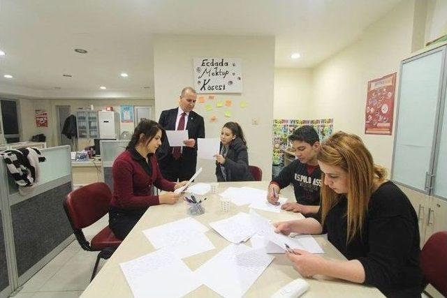 Gençlik Merkezi Ecdadına Sahip Çıkıyor