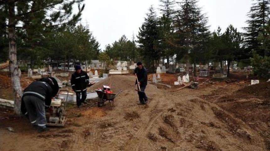 Yozgat'ta Aile Mezarlıklarına Yeni D&uuml;zenleme