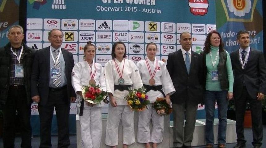 S&uuml;meyye &Uuml;&ccedil; Basamak Y&uuml;kseldi