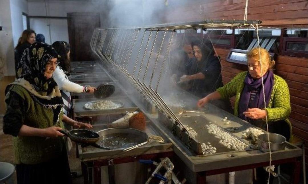 Bursa İpeği Hayat Buluyor