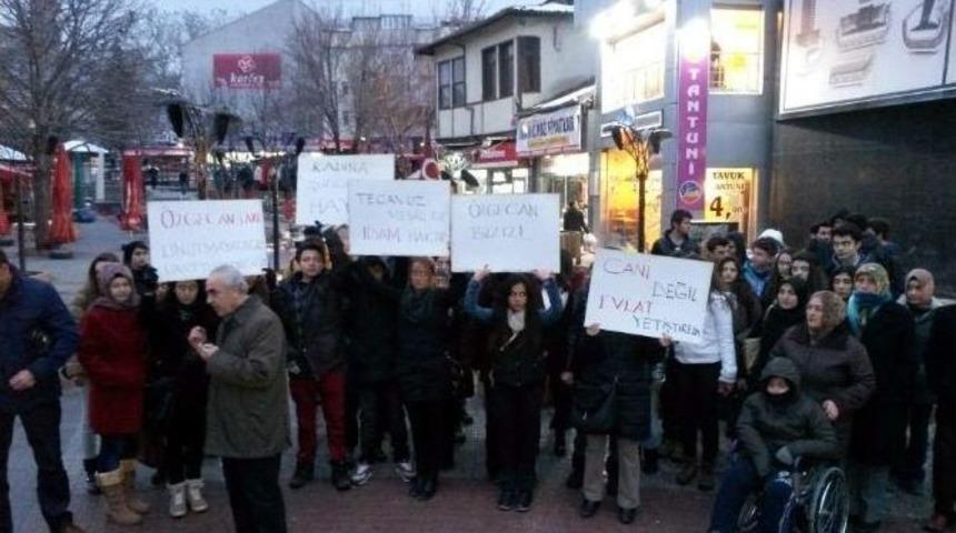 K&uuml;tahya&rsquo;da &Ouml;zgecan Aslan İ&ccedil;in Protesto Y&uuml;r&uuml;y&uuml;ş&uuml; D&uuml;zenlendi