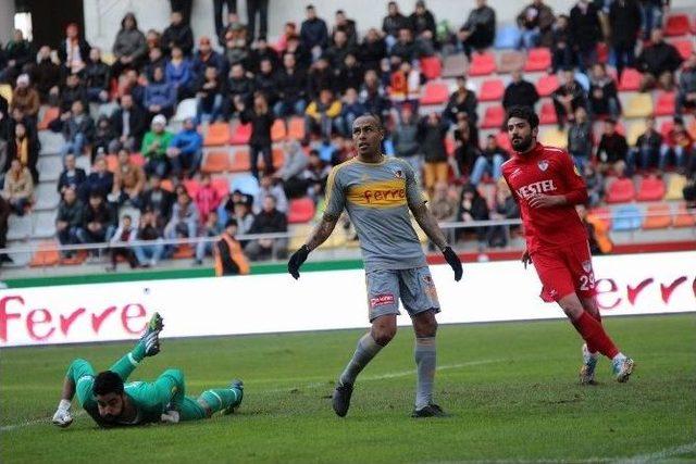 Kayserispor En Yakın Rakibine 6 Puan Fark Attı