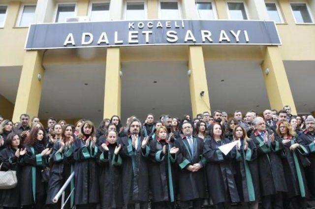 Kocaeli Barosu Avukatları, Kadına Yönelik Şiddeti Protesto Etti