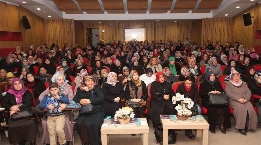 Edibe S&ouml;zen: &ldquo;kız Kardeşlerimizin Acılarını Y&uuml;reklerimizde Taşımalıyız&rdquo;