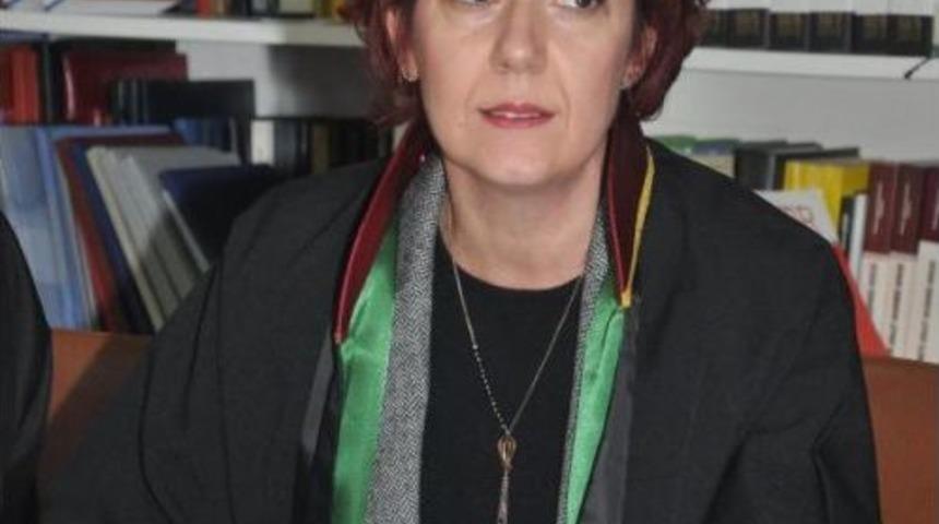 Kırıkkale Barosu'ndan &Ouml;zgecan'ın &Ouml;ld&uuml;r&uuml;lmesine Kınama