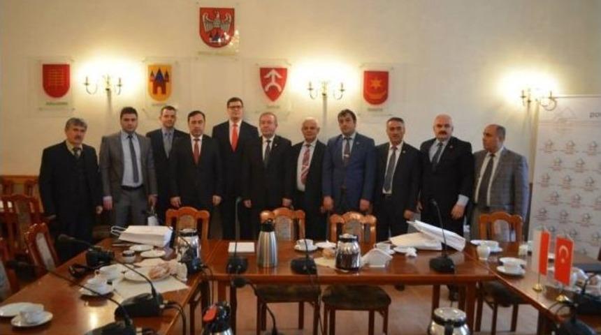 Sungurlu Belediyesi Jarocin Belediyesi İle Kardeş Oldu