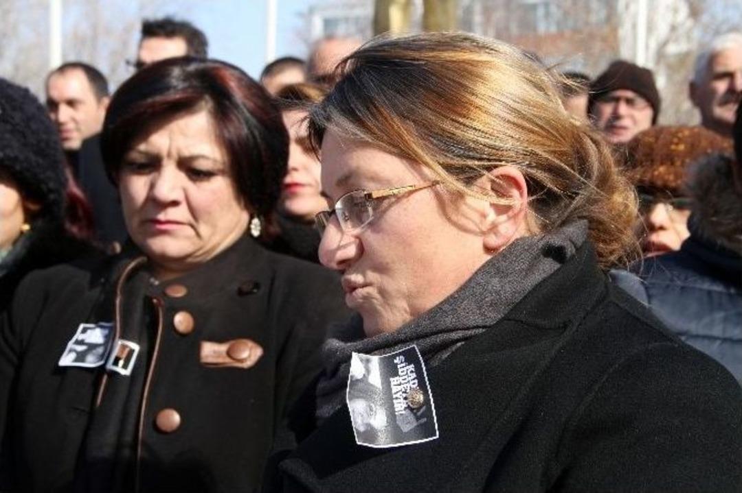 Kars&rsquo;ta Eksi 18 Derecede Kadınlar &rsquo;&ouml;zgecan&rsquo; İ&ccedil;in Y&uuml;r&uuml;d&uuml;