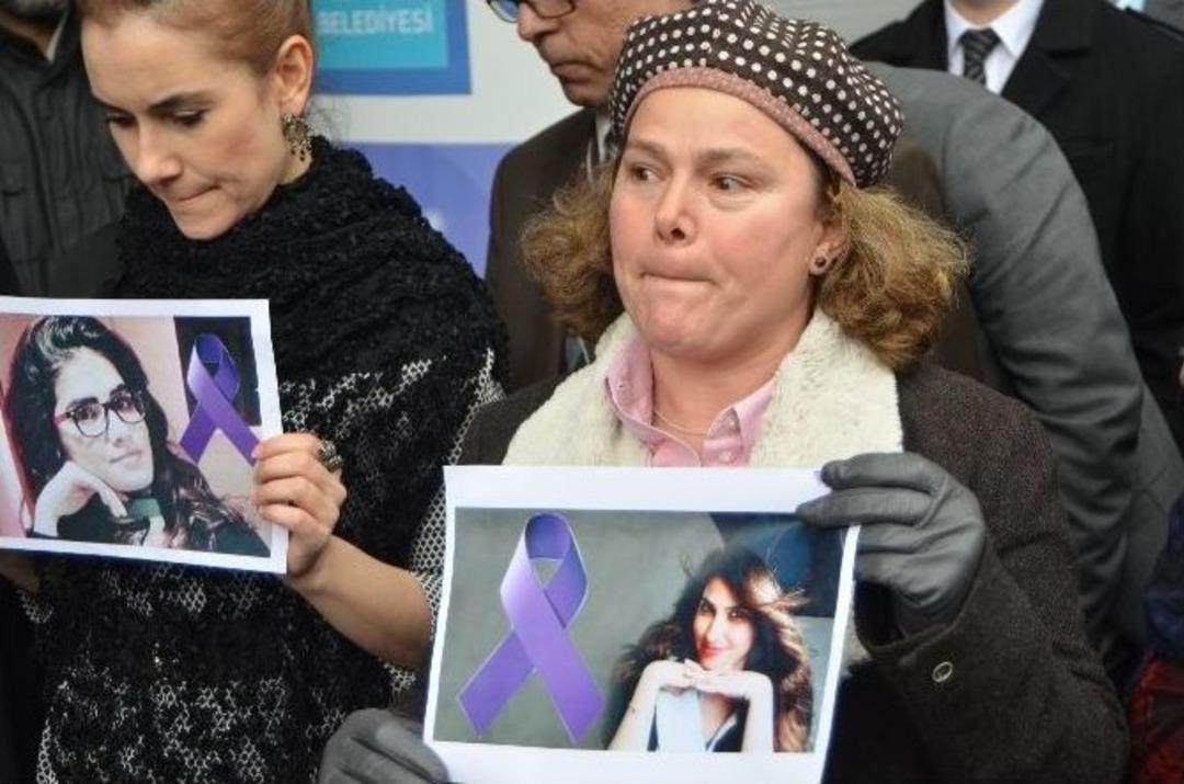 Beşiktaş&rsquo;ta &Ouml;zgecan Aslan İ&ccedil;in &ldquo;sessiz &Ccedil;ığlık&rdquo; Eylemi