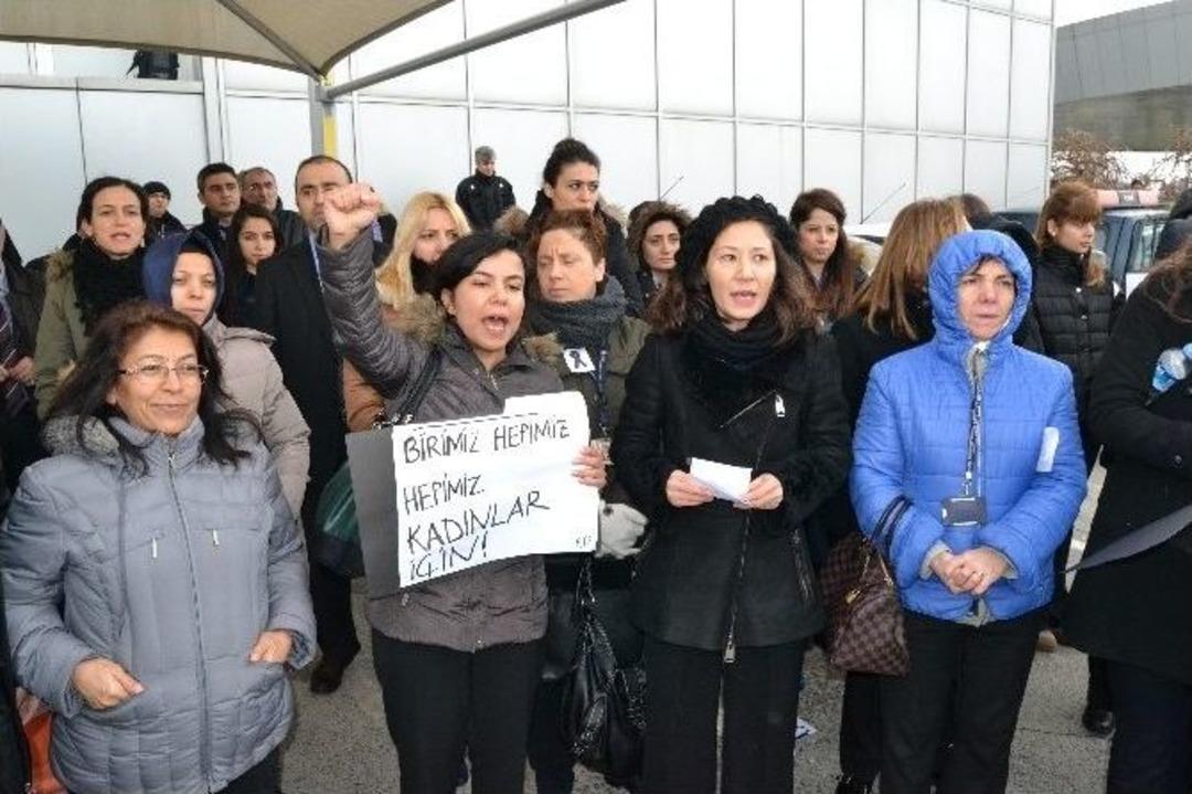 Atat&uuml;rk Havalimanı&rsquo;nda &Ouml;zgecan Protestosu