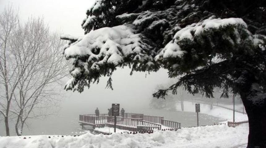 G&ouml;lc&uuml;k'te Kar G&uuml;zelliği