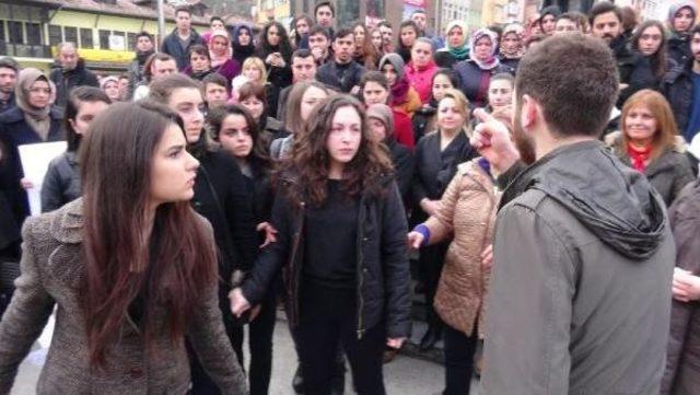 Rize’De Özgecan Cinayetine Skeçli Protesto