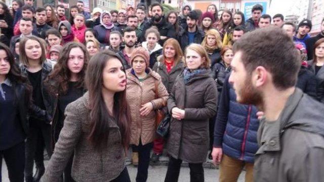 Rize’De Özgecan Cinayetine Skeçli Protesto