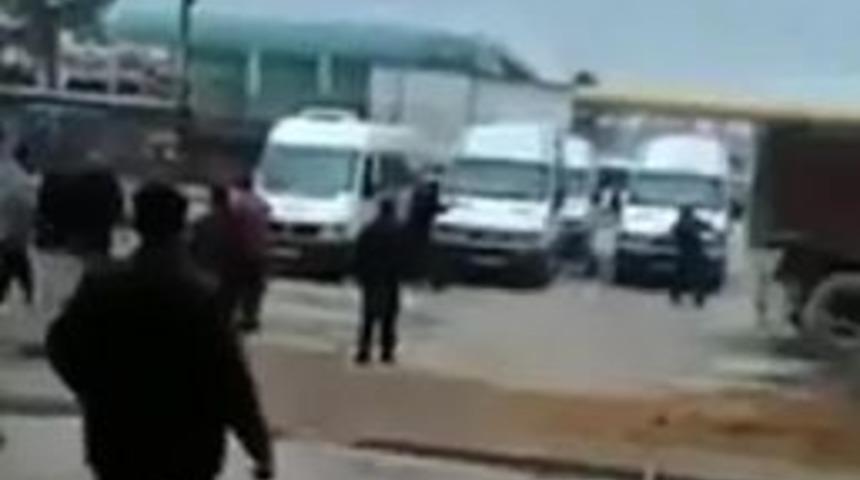 &Ouml;zgecan'ın Katilinin &Ccedil;alıştığı Firmanın Minib&uuml;sleri Taşlandı