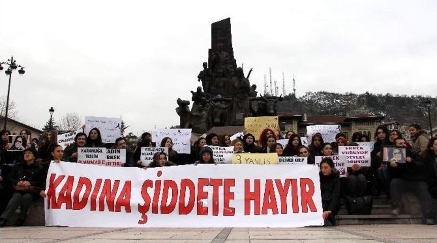 &Ouml;zgecan Aslan İ&ccedil;in Y&uuml;r&uuml;d&uuml;ler