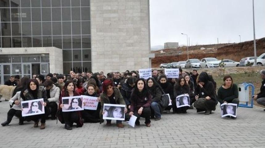 Tunceli&rsquo;de &Ouml;zgecan Protestoları