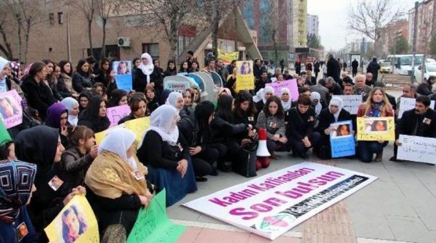 Batman'da Kadınlardan &Ouml;zgecan'ın &Ouml;ld&uuml;r&uuml;lmesini Tepki