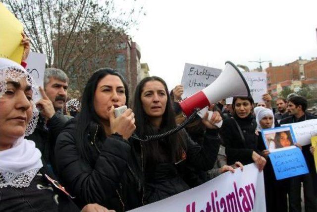 Batman'da Kadınlardan Özgecan'ın Öldürülmesini Tepki